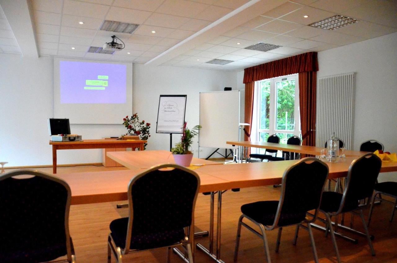Hotel Am Klieversberg Wolfsburg Exteriör bild