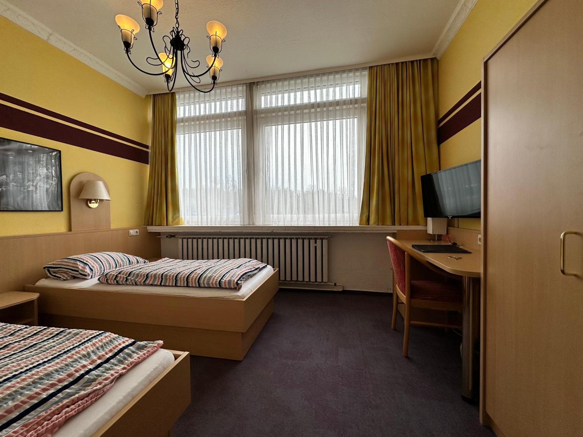 Hotel Am Klieversberg Wolfsburg Exteriör bild